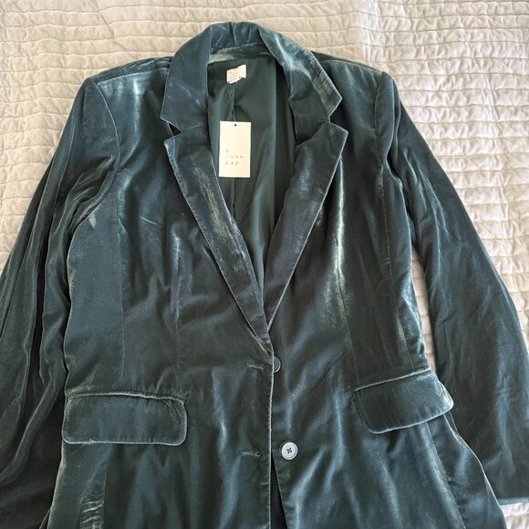 A New Day Green Velvet Blazer - Picture 1 of 2
